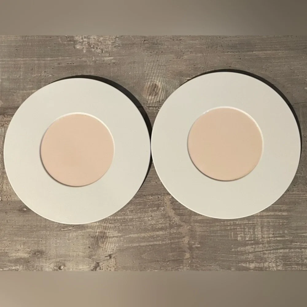 Tupperware CoolSpot Trivet White Neutral Tan Center 7”